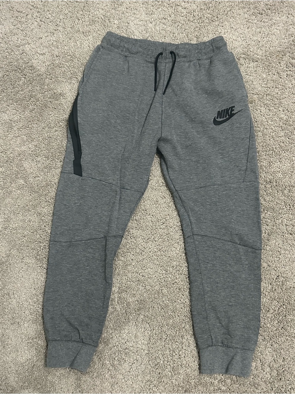 Nike Boys XL Gray Jogger Sweatpants Drawstring Elastic Waist Tapered Leg